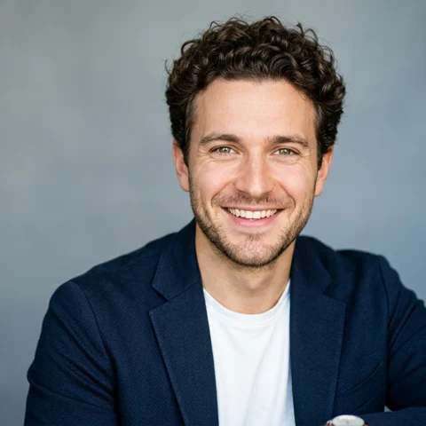 Portretfoto Finn Dekker
